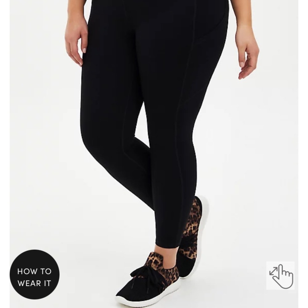 Torrid black wicking full length active leggings with pockets.